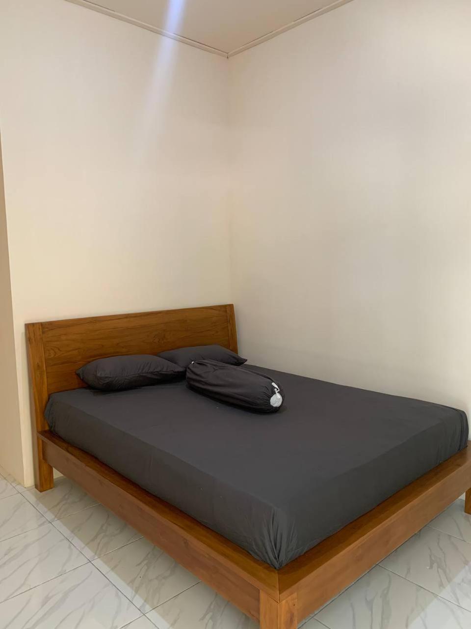 Dikky Guest House Near Bangsal And Sira Pemenang Exterior photo