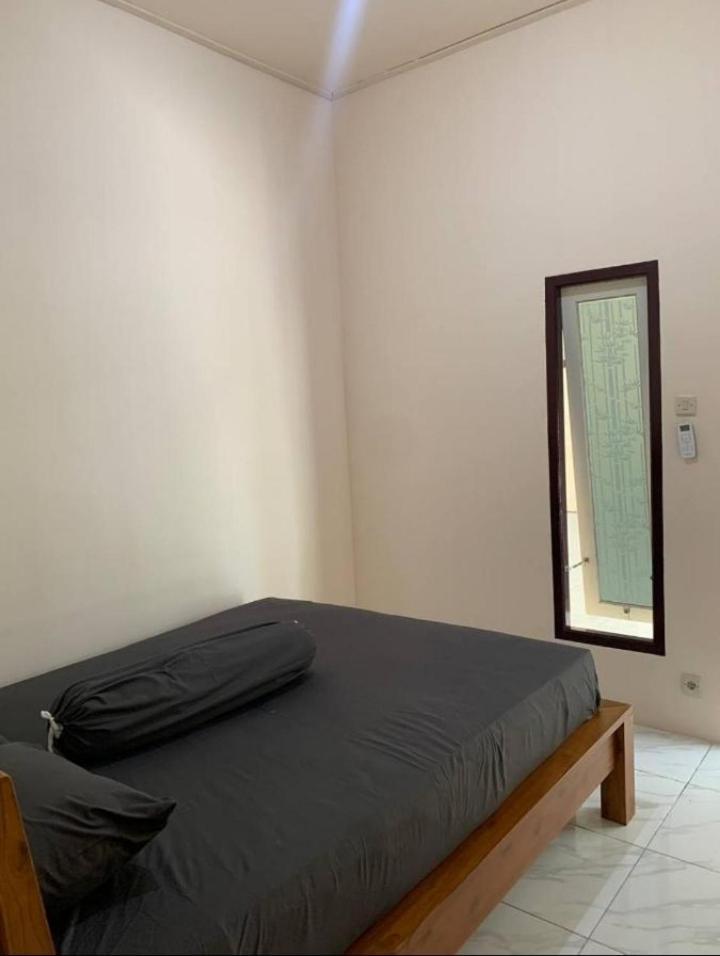 Dikky Guest House Near Bangsal And Sira Pemenang Exterior photo