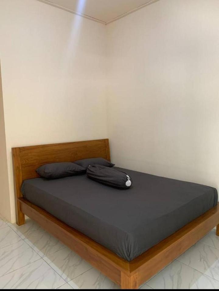 Dikky Guest House Near Bangsal And Sira Pemenang Exterior photo